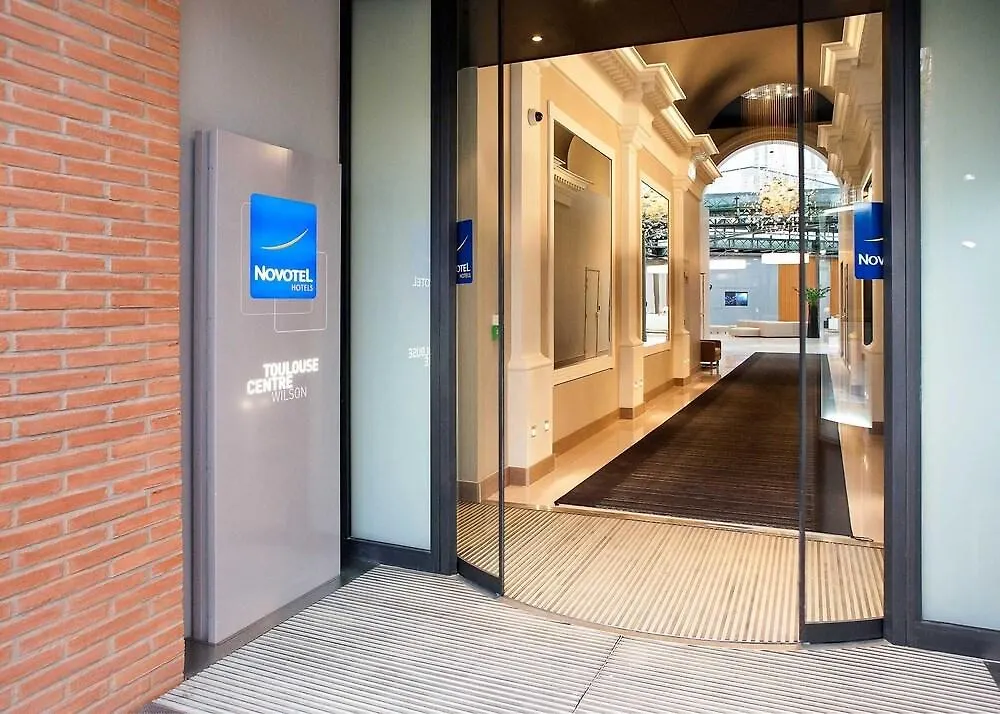 Novotel Toulouse Centre Wilson contacts